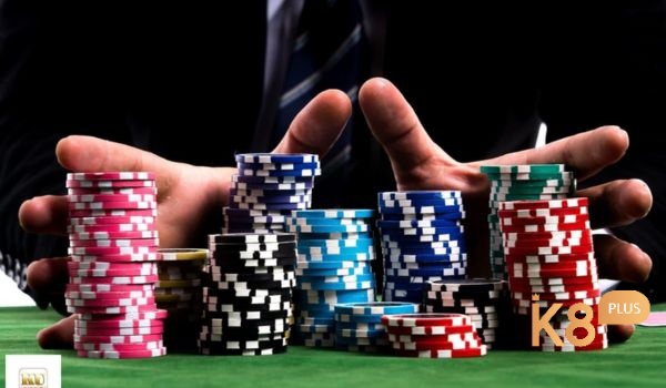 Thay đổi phạm vi bài tố là một kinh nghiệm đánh poker hiệu quả khi chơi Poker