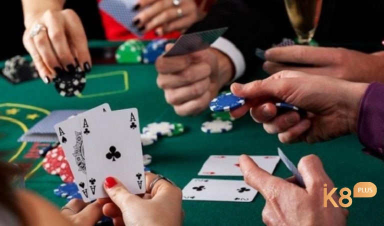 Poker là game bài giải trí kết hợp với trí tuệ đầy hấp dẫn