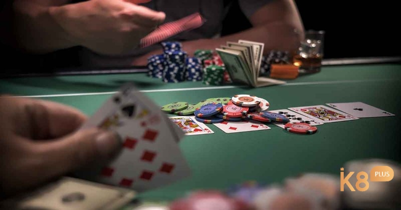 Chơi poker thường xuyên giúp tăng khả năng thuần thục điêu luyện trong cách chơi